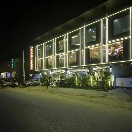 Hotel Park Tree Near Delhi Airport